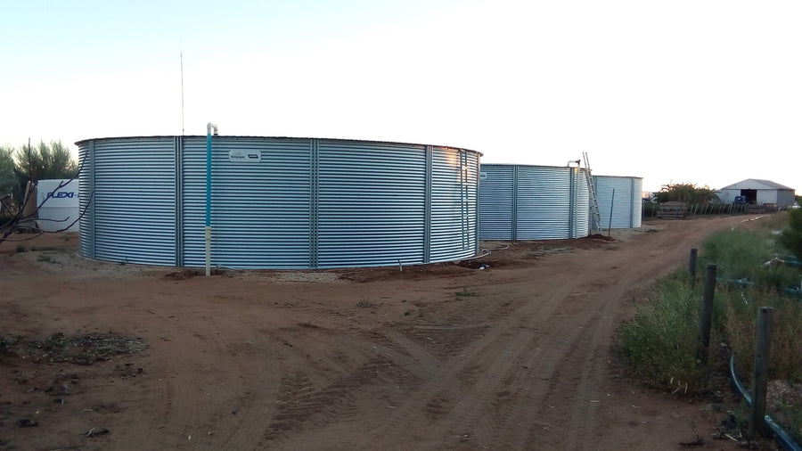 Carnavorn Farm water tank row, RT-310